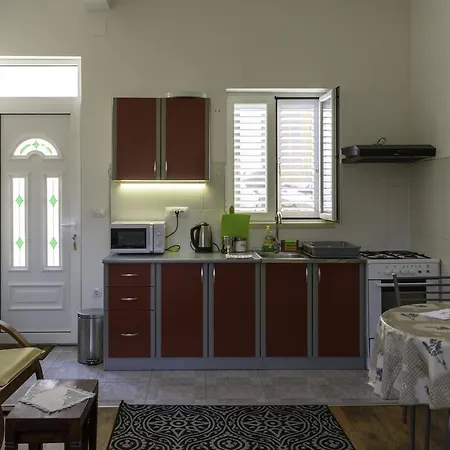 Apartament Astra *